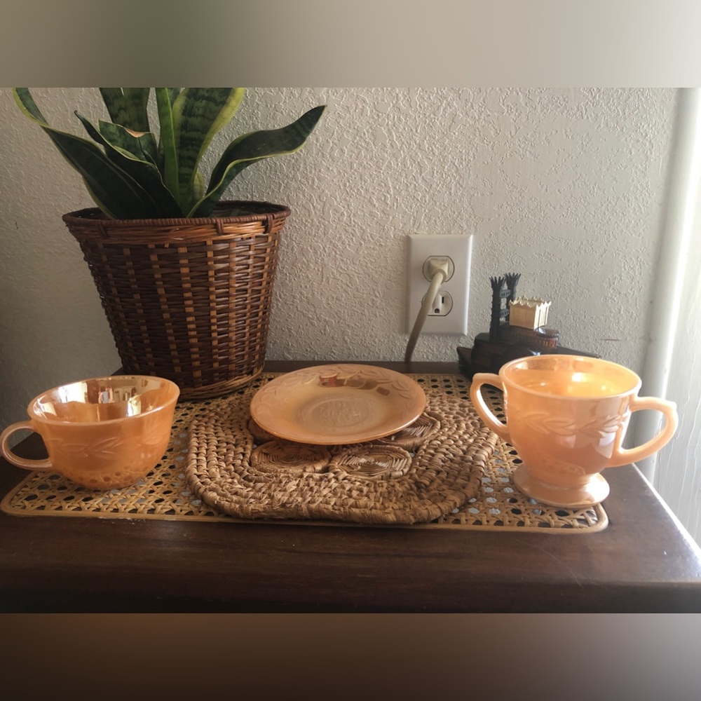 Fire King Peach Lustre 3 Piece Set Tea Cup & Saucer with Sugar Bowl - Picture 3 of 12